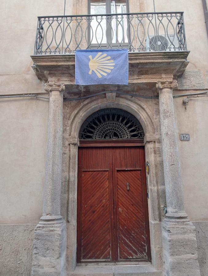Santiago Rooms Caltagirone Exterior photo